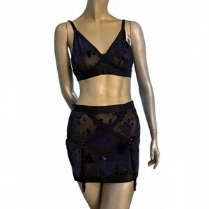 Escante 4pc Lace Bra, Panty, Garter Skirt Set- NWT- L